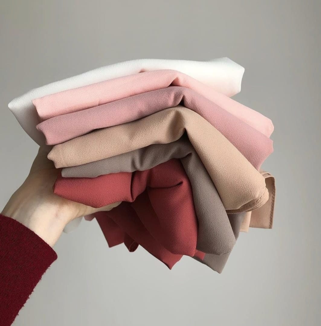 Pack of 5 Hijab With 1Pc 4-in-1 Inner Cap – Gift Set (Mix Colors Without Box) - Image 2